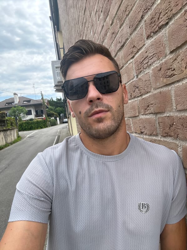 Morning snapshots around the streets of Sesto Calende