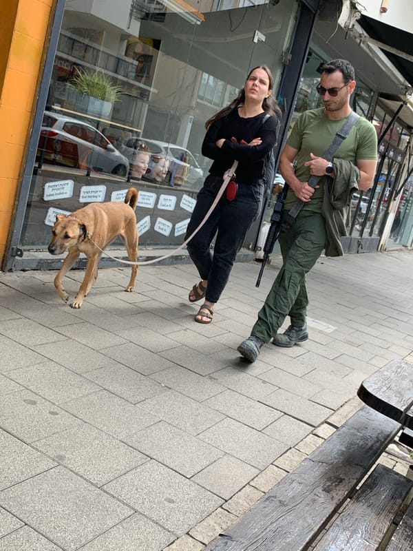 Hair salon visit documented in Tel Aviv morning hours