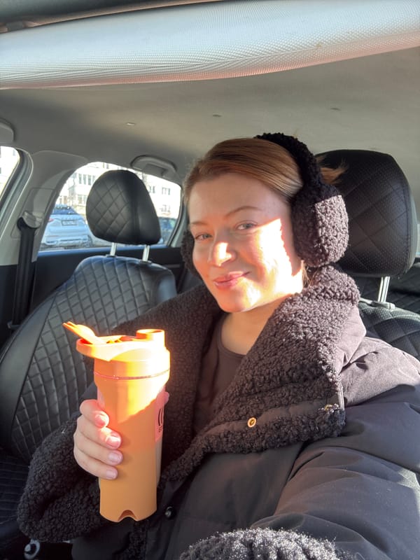 Woman documents early morning fitness routine in Chaikovsky, Russia
