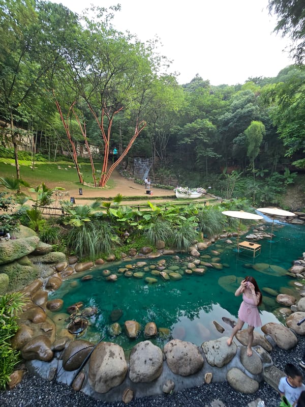 Exploring a sprawling Xiaoshan park with hot springs, temples, and animals