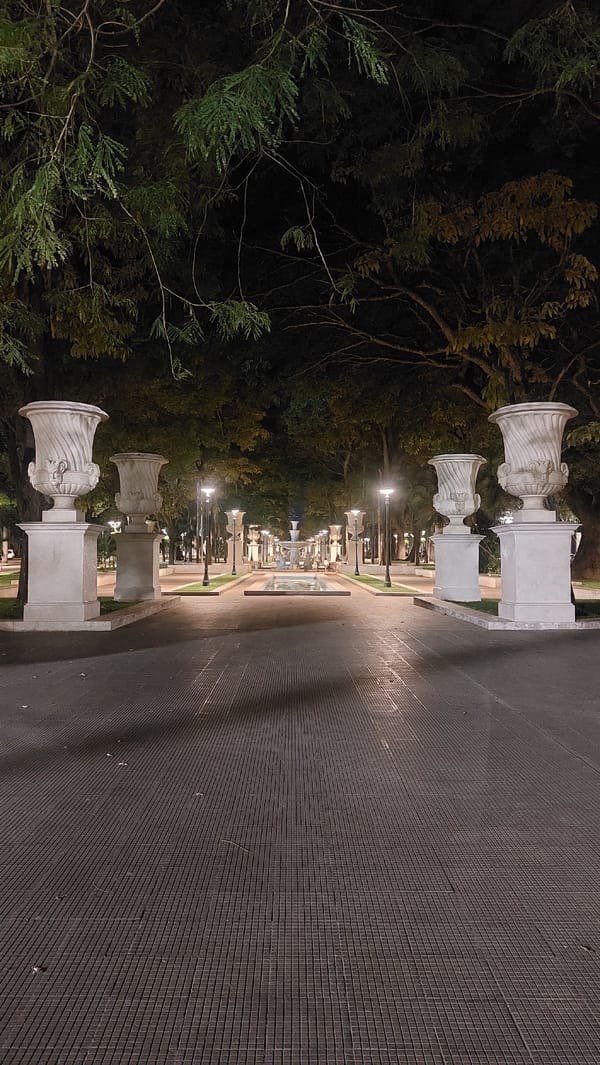 Nighttime documentation of Neptune fountain at Plaza Venezuela, Caracas