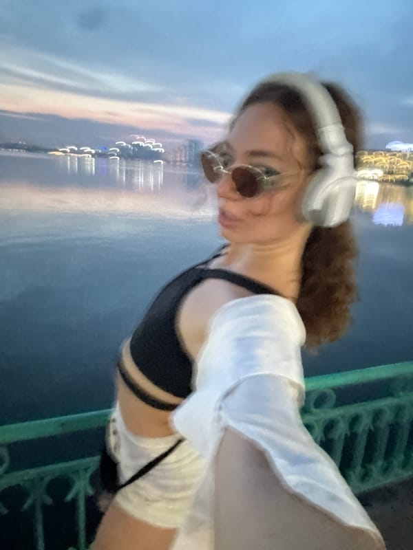 Dusk selfies and West Lake views, Hanoi