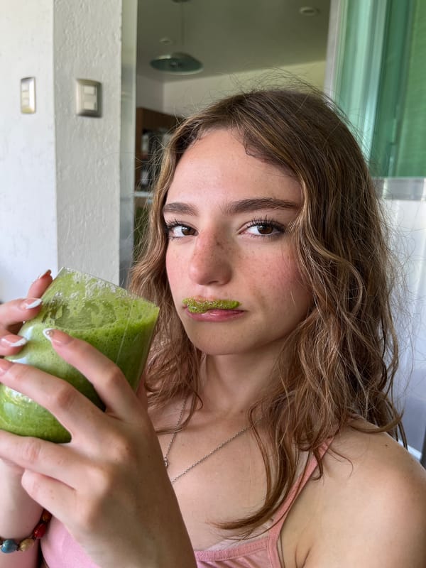 Woman spotted with green smoothie at unspecified location