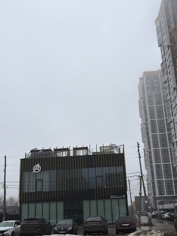 Dense fog shrouds Izhevsk streets, obscuring buildings
