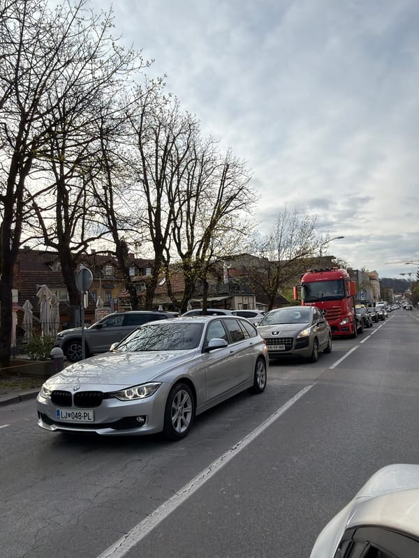 Heavy traffic congestion observed on Ljubljana street