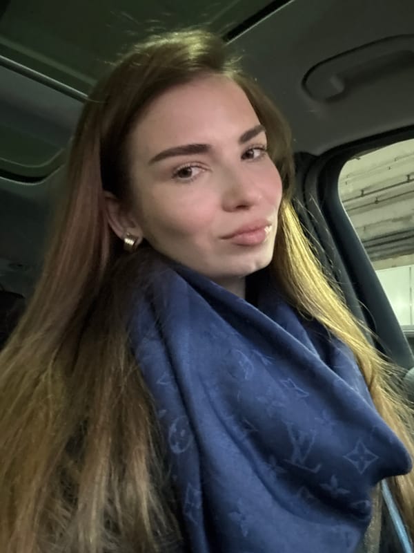 Woman in designer scarf spotted in moving car, Khimki