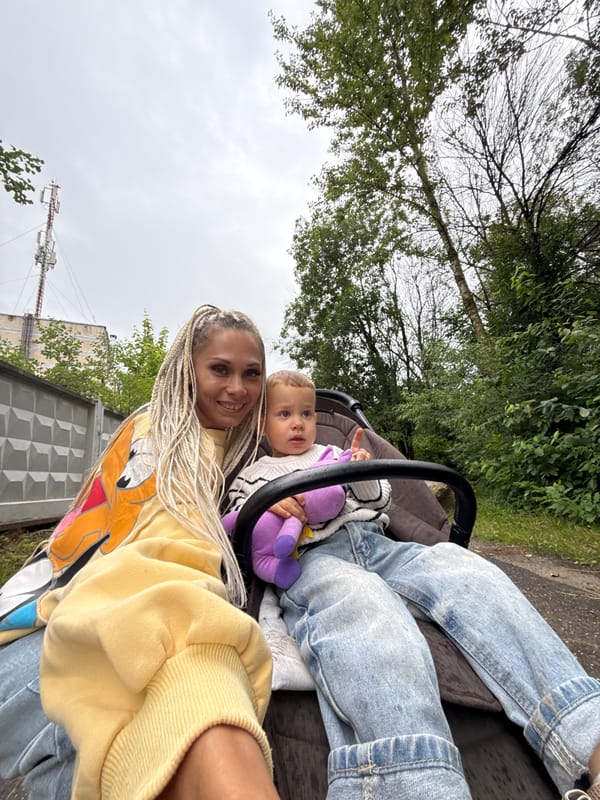 Afternoon in Rusanovo: forest stroll and stroller moments