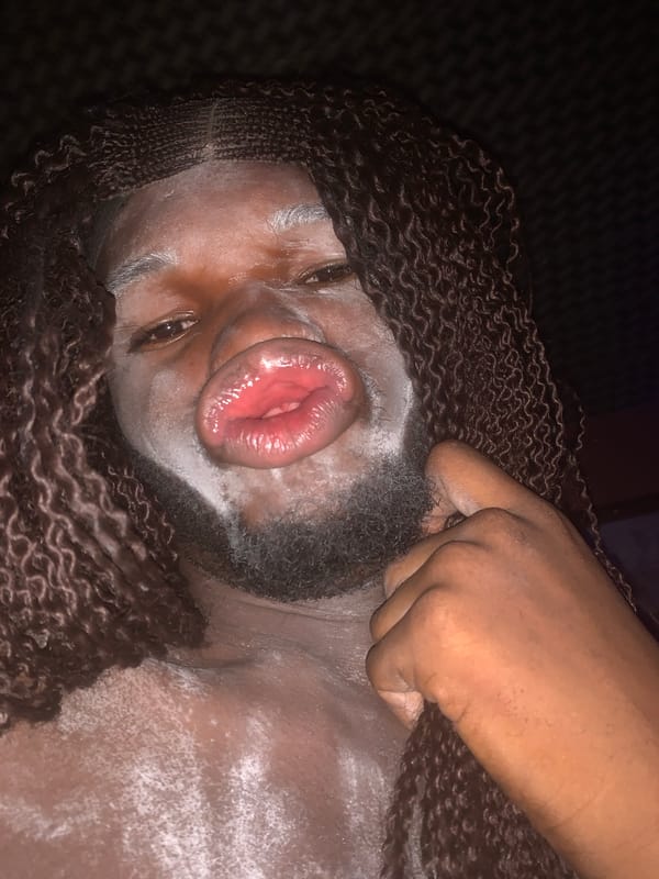 Man photographed with white powder substance in Onitsha