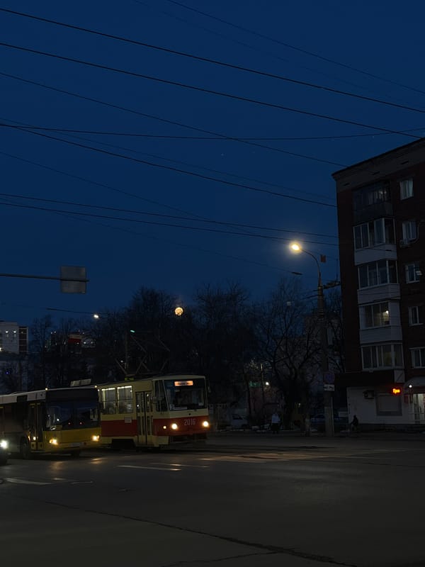 Nighttime street scene captured in Izhevsk, Russia