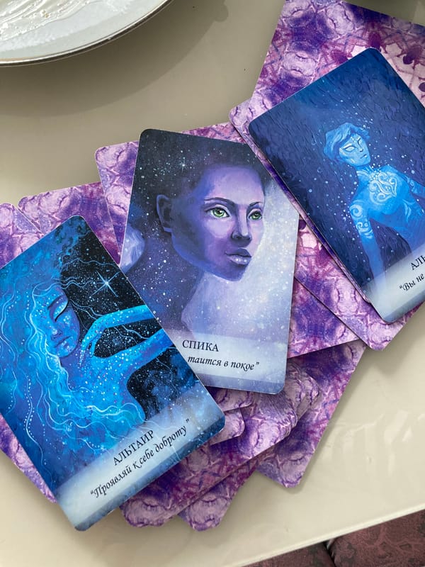 Tarot reading session captured in Florianópolis features cosmic-themed cards