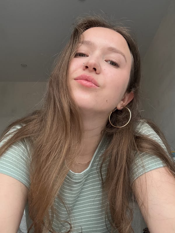 Woman takes morning selfies with cat in Izhevsk