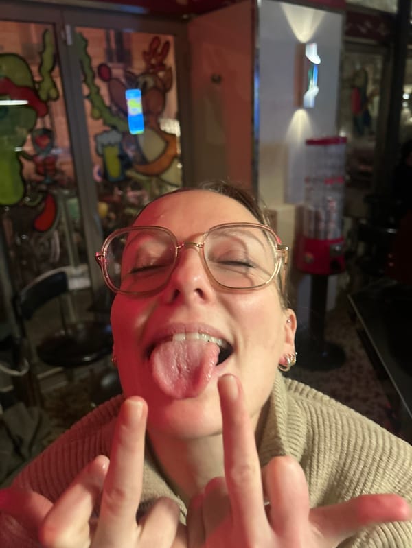 Evening social outing documented across Paris bars and streets