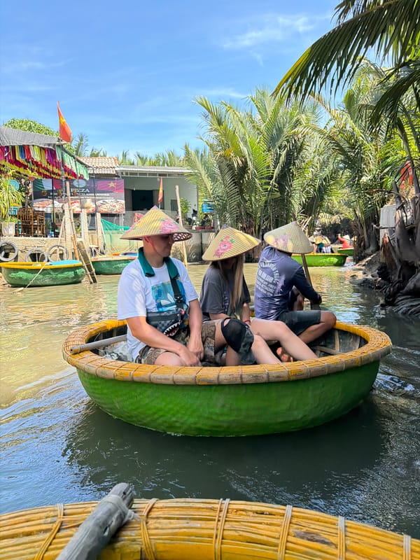 Traditional basket boats navigate Đà Nẵng waterways during morning hours