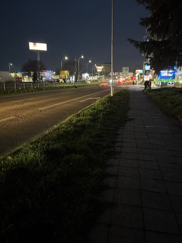 Evening pizza and street scenes captured in Varna