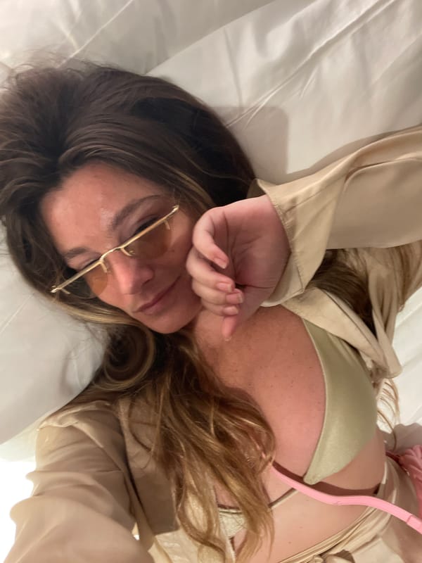 Hotel room vibes and Bali trip aesthetics in Mengwi