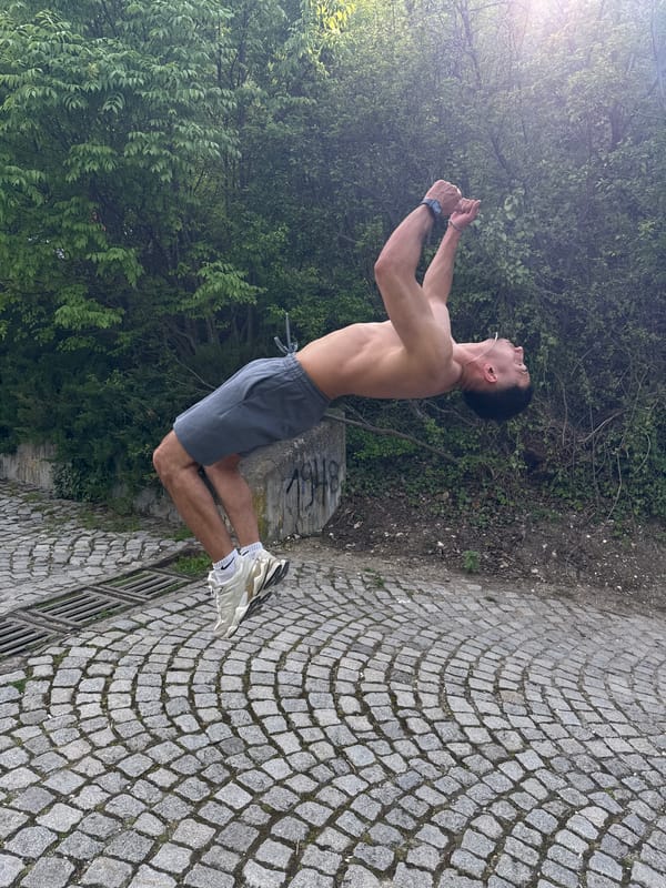 Man performs parkour stunts, takes selfies in Shumen park