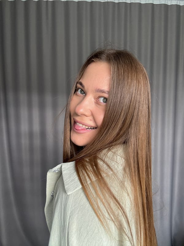 Casual portrait session in Chernushka, various poses