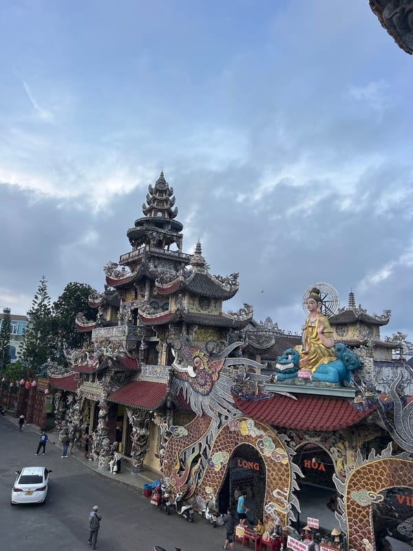 Temple visitor captures ornate Guanyin statue in Xuân Thành