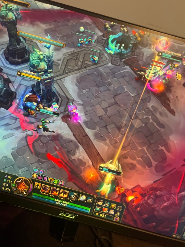 League of Legends gaming session documented in Burgas