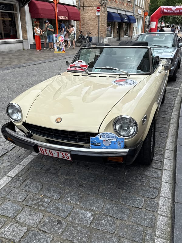 Classic cars fill Bruges cobblestones for the West Brugge Classic Tour