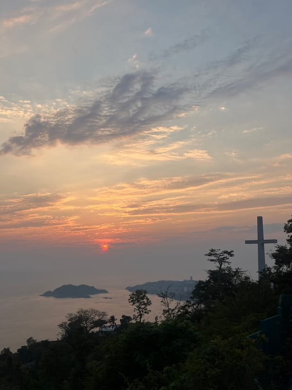 Evening scenes in Acapulco: sunset views and soccer viewing