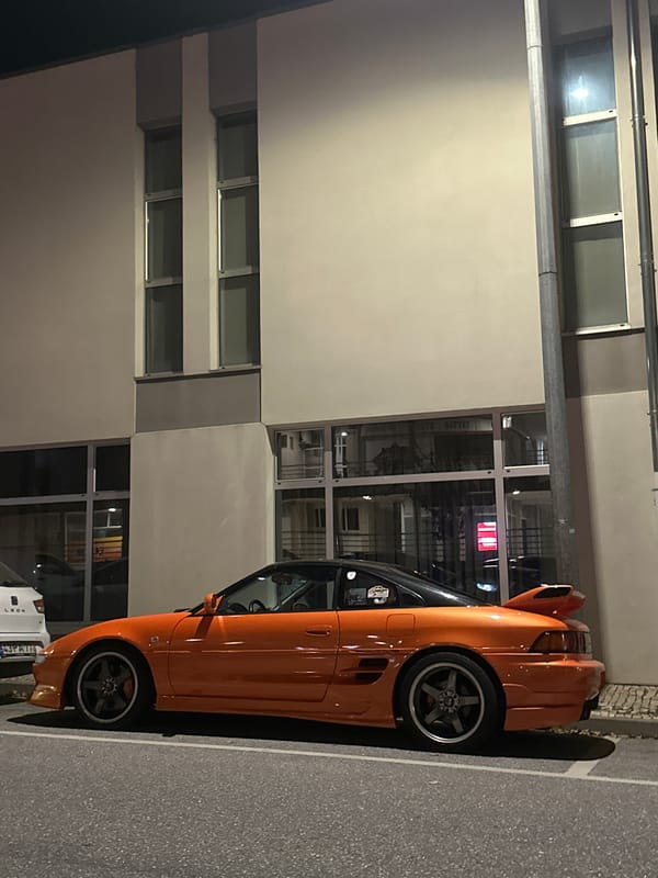 Evening drinks and sports car spotting in Mirandela