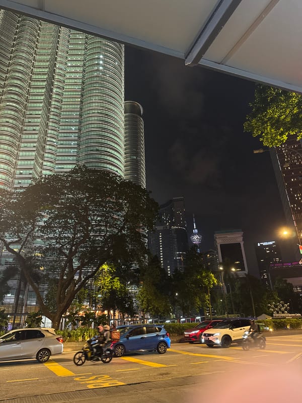 A night around Kuala Lumpur's iconic towers and city streets