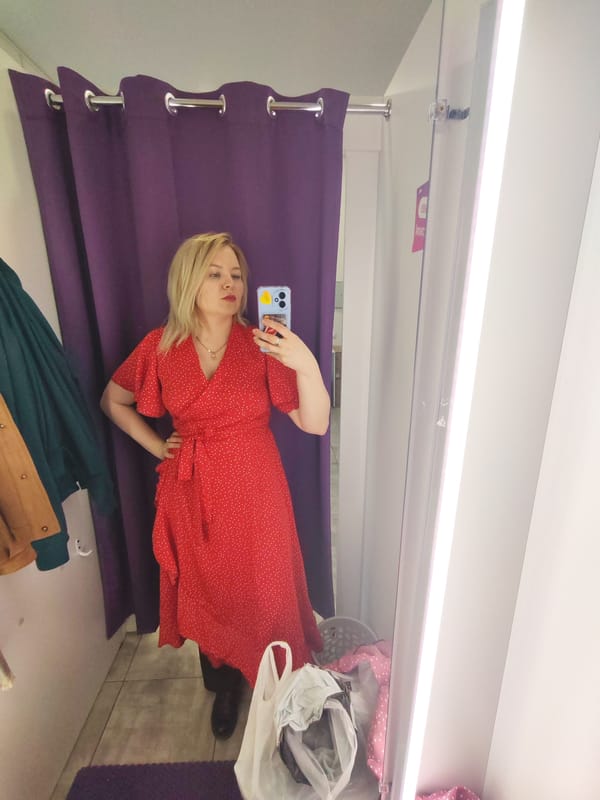Woman takes mirror selfies in Izhevsk store fitting room