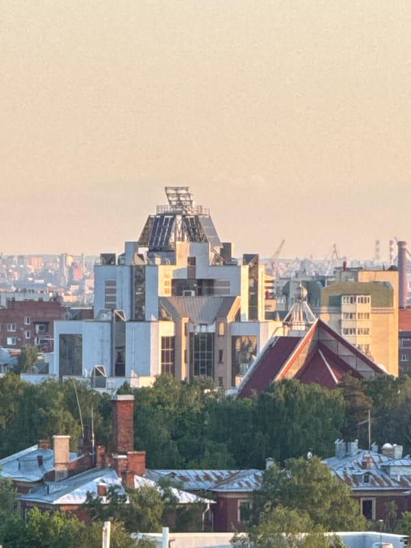 Witness documents mixed urban-industrial landscape in Sinyavino, Russia