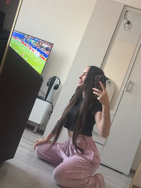 Afternoon in: soccer, selfies, and a ring close-up