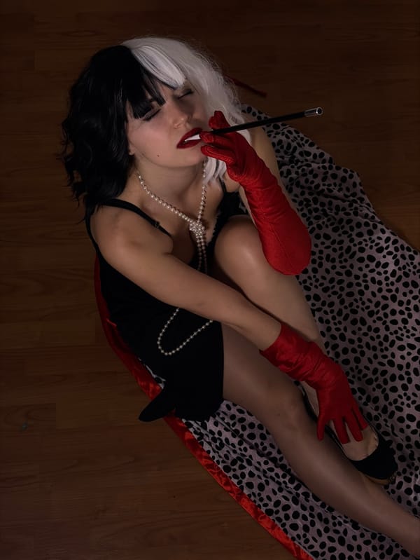 Cruella de Vil costume photoshoot documented in Budva