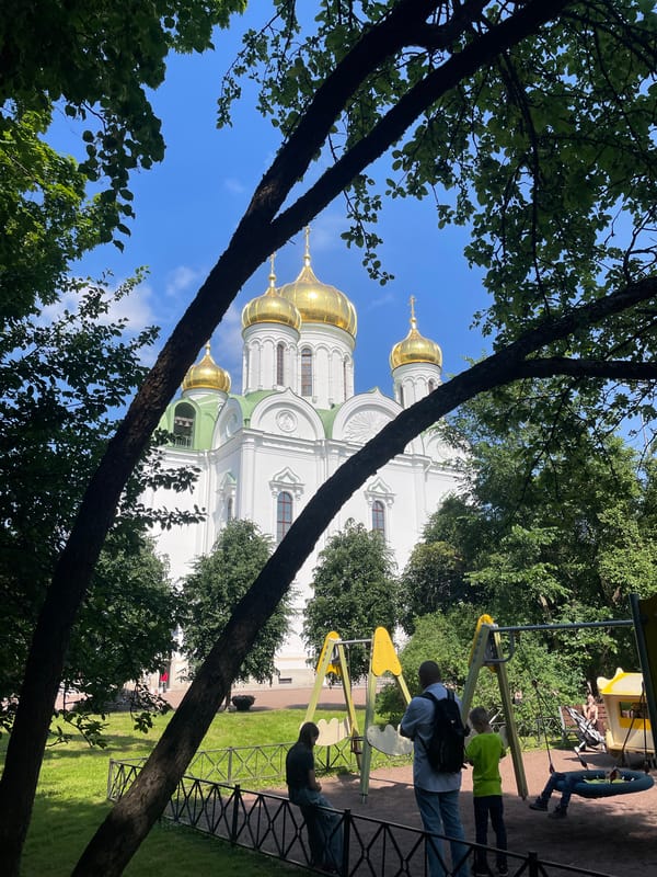 Summer afternoon at Catherine Palace park, Pushkin