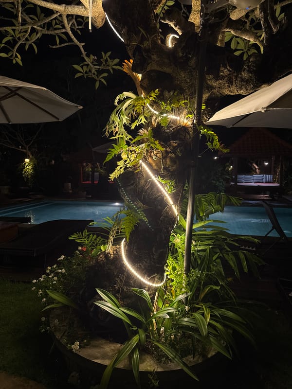 Evening scenes documented in Kuta Selatan resort area