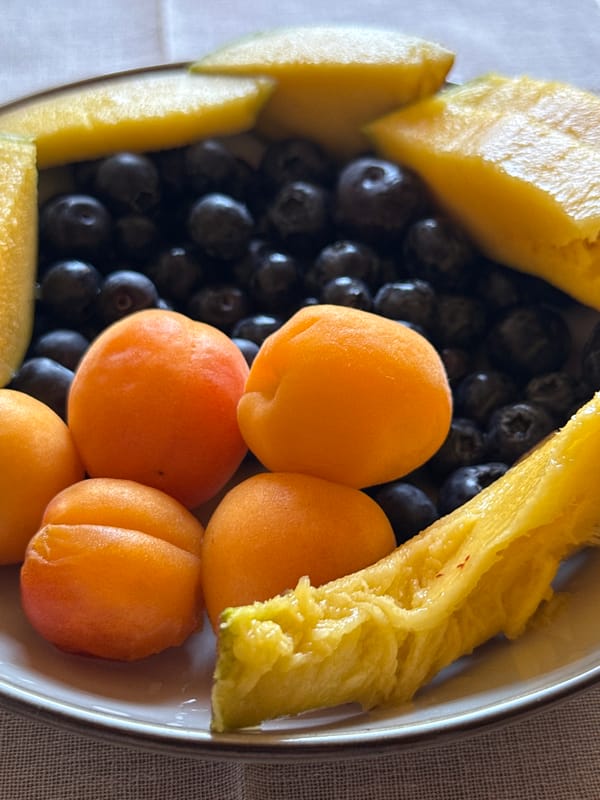 Fruit display and portrait documented in Izhevsk, Russia