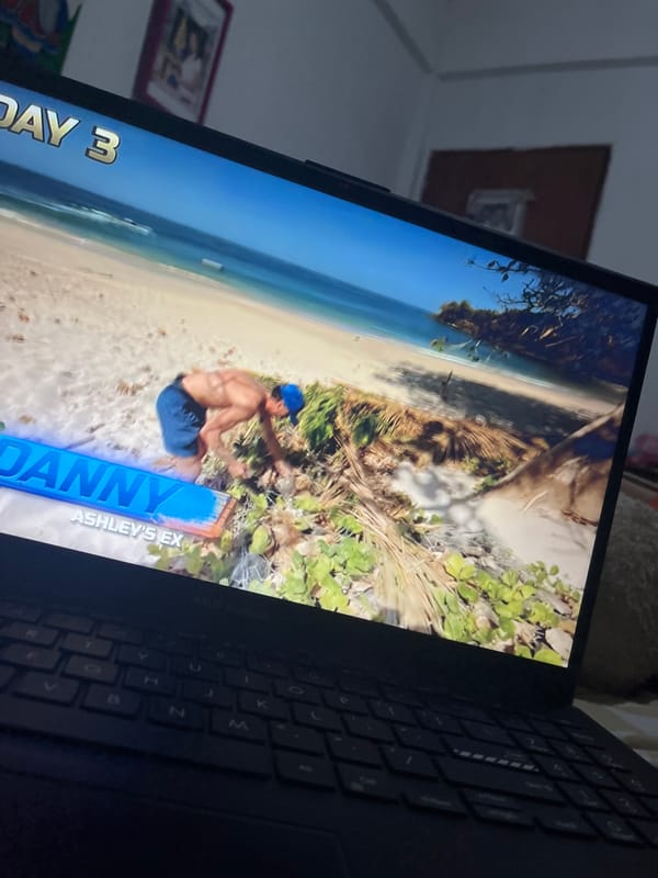 Reality TV binge-watching session documented in Santa Ana, Venezuela