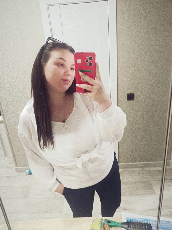 Woman documents ordinary day through selfies in Прикамский, Russia