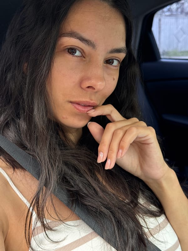 Driver's seat selfie snapped in Chaikovsky, Russia