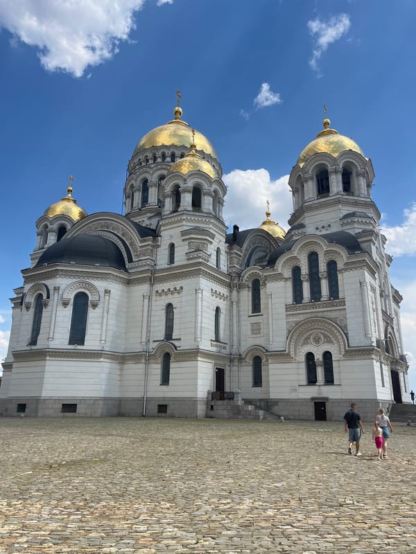 Novocherkassk's Ascension Cathedral and Yermak monument, midsummer