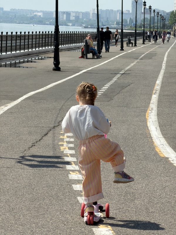Morning life captured along Saratov's Volga River waterfront