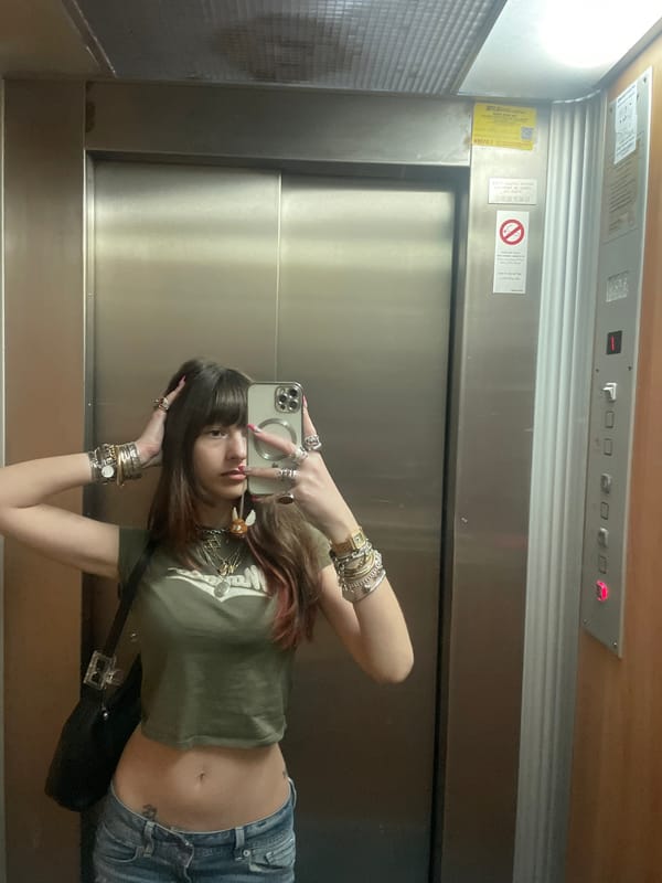 Woman Takes Mirror Selfie in Petah Tikva Elevator