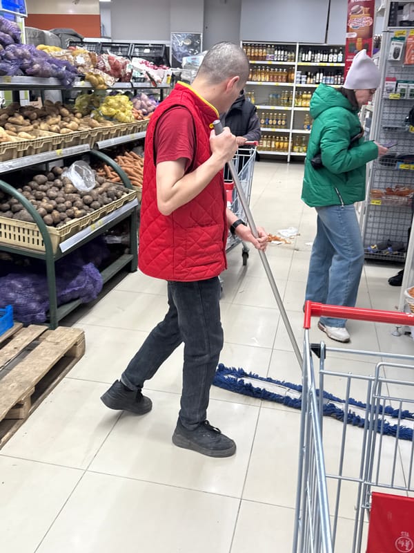 Morning grocery shopping captured in Yekaterinburg supermarket
