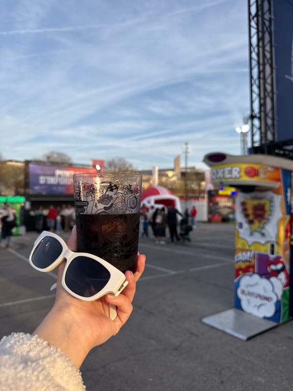 American Football Food Festival Draws Crowds in Barcelona Parking Lot