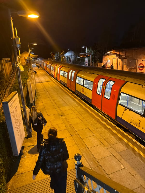 Underground train stops at West Finchley platform Saturday night