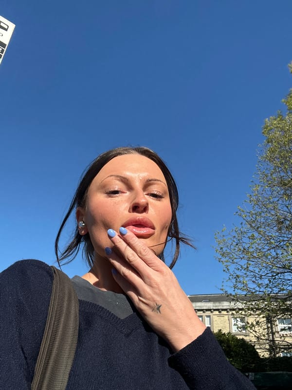 Woman documents spring morning walk in Tunbridge Wells countryside