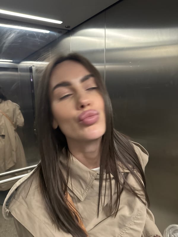 Couple takes elevator selfies in Warsaw