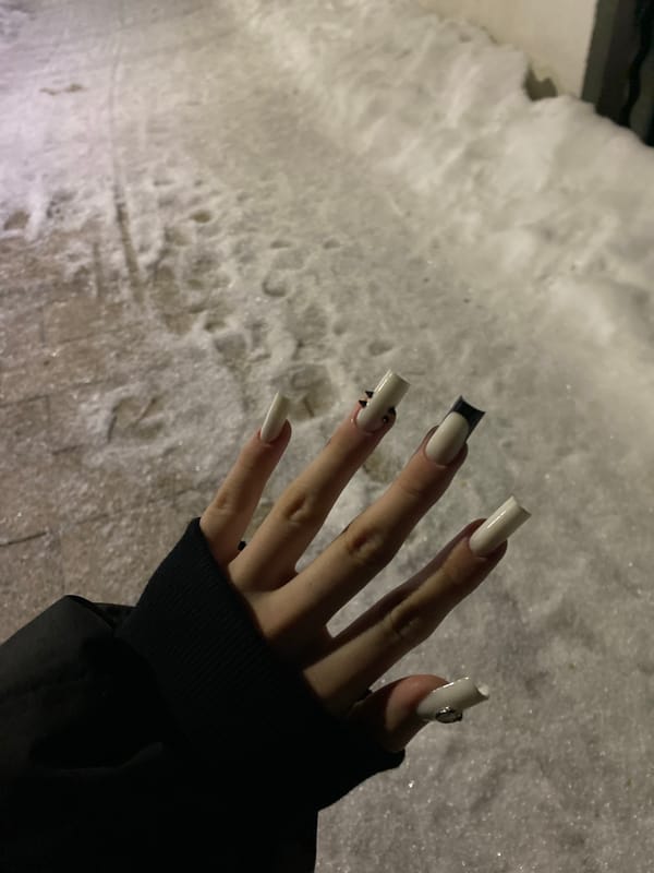 Daily life moments captured across Chaikovsky, Russia evening hours