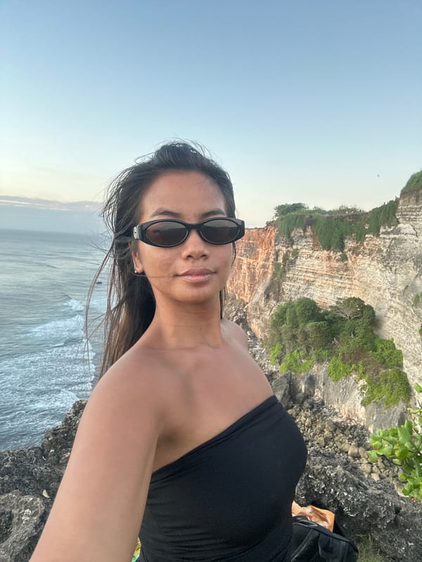 Cliff-edge hangout overlooking the Bali coastline