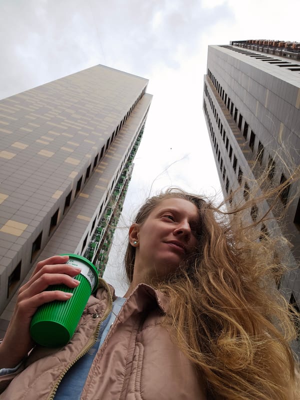 Street-level moments in Odintsovo's residential blocks