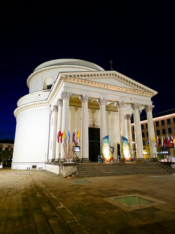 Night walk through Warsaw's lit-up city centre