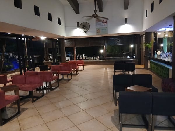 Evening scenes documented at Playa El Agua resort area